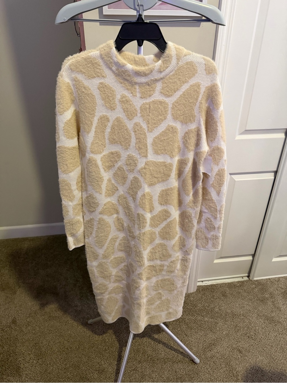 Caslon Cream and White Animal Print Long Sleeve Sweater Dress Size Small NWT
